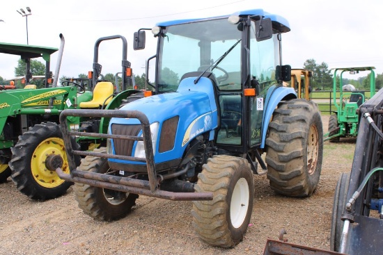 NEW HOLLAND T2420 4WD C/A 1730 HOURS (HOURS ARE NOT GUARANTEED)