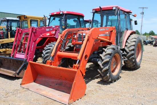 Kubota M9000 C/A 4wd W/La1251 Ldr And Bucket