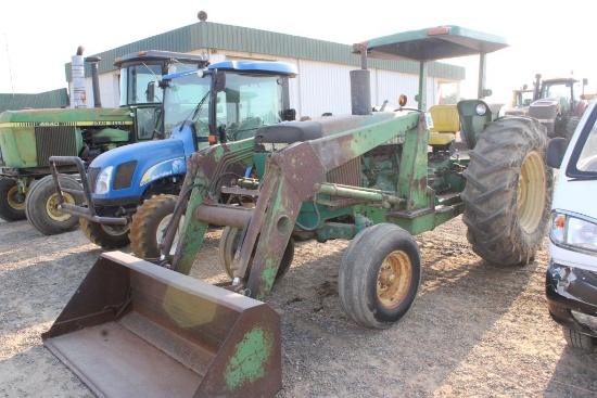 JOHN DEERE 2640 ROPS 2WD W/LDR AND BUCKET UNKNOWN HOURS