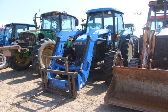 NEW HOLLAND TD80D C/A 4WD W/820TL LDR AND SPEAR 1808.5HRS (WE DO NOT GUARANTEE HOURS)
