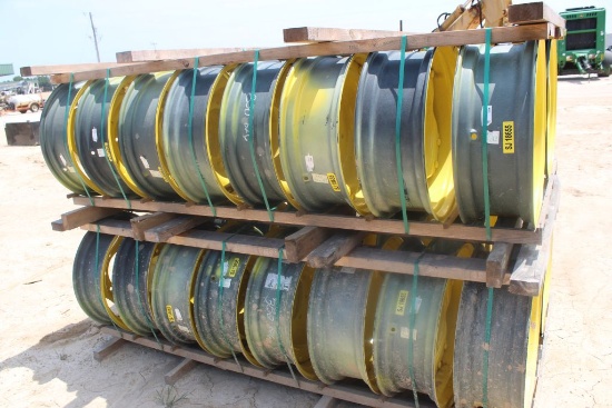 John Deere 24x8 Wheels