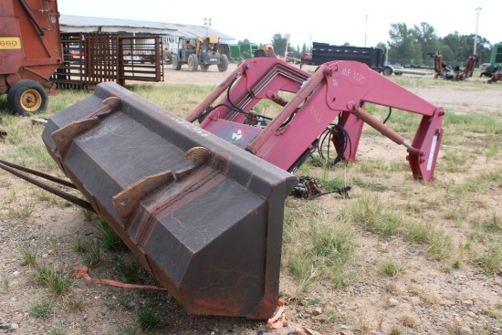 MASSEY FERGUSON 1070 LOADER W/FORK,BUCKET,LOADER BRACKETS, & ALL CONTROLS