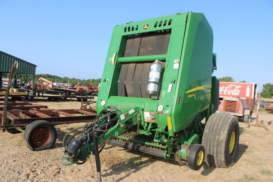JOHN DEERE 460M ROUND BALER W/MONITOR (MONITORS ARE NOT GUARANTEED)