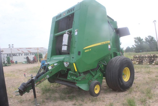 JOHN DEERE 460 M ROUND BALER W/MONITOR AND SHAFT (MONITORS ARE NOT GUARANTEED)