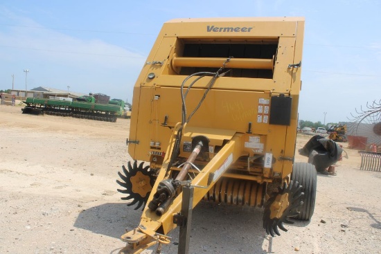 Vermeer 504n Round Baler W/ Monitor