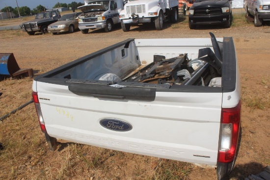 2017 F-250 Truck Bed W/Goose Neck Hitch, Fender, Running Boards And Bumper