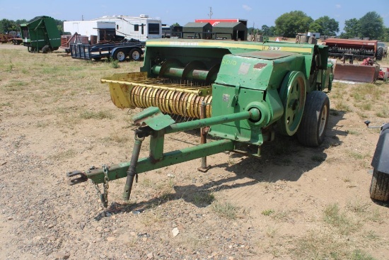 JOHN DEERE 337 SQUARE BALER