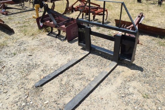 Skid Steer Pallet Forks