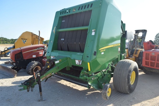 JOHN DEERE 560M ROUND BALER W/MONITOR