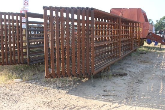 SET OF 10 24' X 5 1/2' PANELS W/ 10' GATE