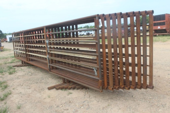 SET OF 24' PANELS WITH 10' GATES