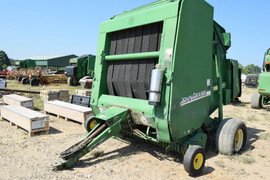 JOHN DEERE 567 MEGA WIDE ROUND BALER W/MONITOR (MONITORS ARE NOT GUARANTEED)