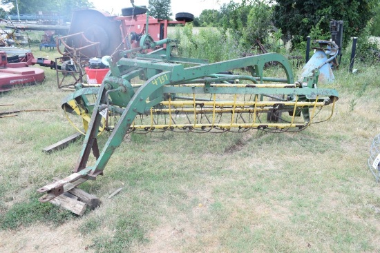 John Deere Side Delivery Hay Rake