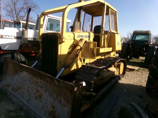 SALVAGE JOHN DEERE 750 DOZER