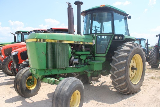 SALVAGE JOHN DEERE 4440 2WD C/A