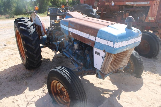 SALVAGE FORD TRACTOR