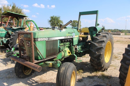 SALVAGE JOHN DEERE 2550 ROPS 2WD TERP TRACTOR (HOLE IN BLOCK)