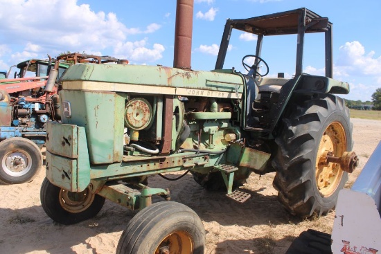 SALVAGE JOHN DEERE 4430 CAB STANDARD SHIFT, MOTOR LOCKED