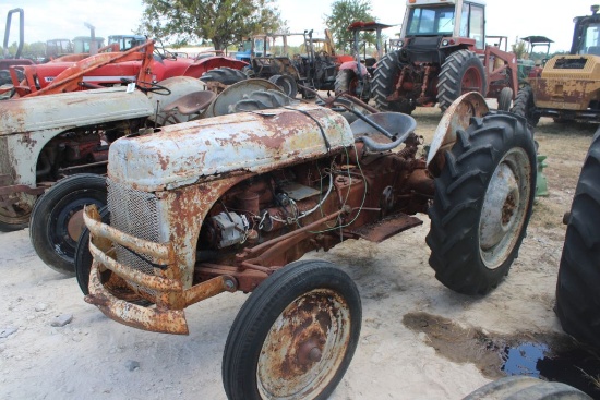 Salvage Ford 8n