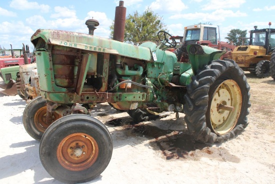 Salvage John Deere 3020 W/Power Shift