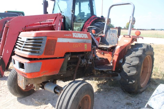 SALVAGE KUBOTA M4900 ROPS 2WD UTILITY SPECIAL