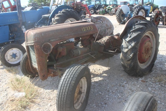 SALVAGE MASSEY FERGUSON T0 2WD TRACTOR