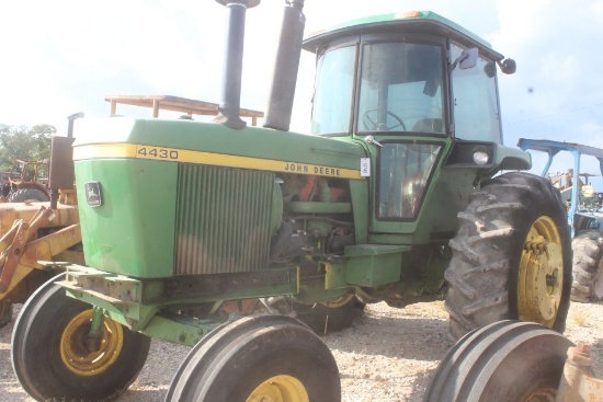 SALVAGE JOHN DEERE 4430 C/A 2WD TERP TRACTOR (HOLE IN BLOCK)