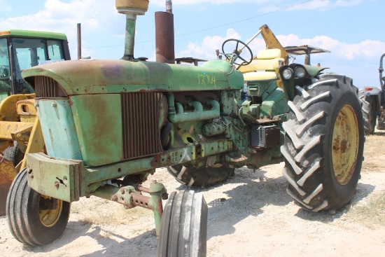 SALVAGE JOHN DEERE TERP TRACTOR (HOLE IN BLOCK)
