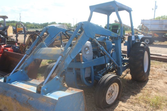 SALVAGE FORD 3400 SERIES W/CANOPY