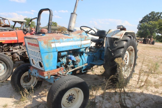 SALVAGE FORD 4000 2WD TERP TRACTOR (HOLE IN THE BLOCK)