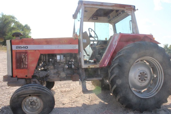 MASSEY FERGUSON 2640 C/A 2WD SALVAGE TRACTOR