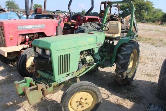 SALVAGE JOHN DEERE 750