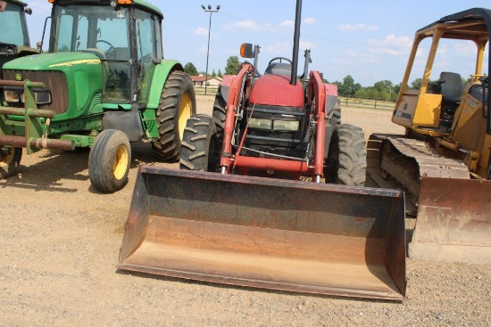 CASE INTERNATIONAL HARVESTER JX80U 4WD W/LX132LDR AND BUCKET