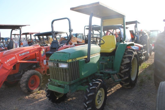 JOHN DEERE 870 CANOPY 2WD 1510.7HRS (WE DO NOT GUARANTEE HOURS)