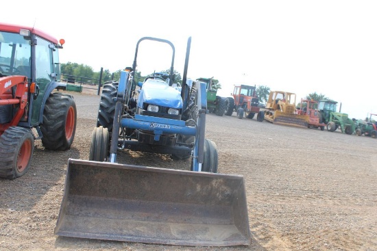 NEW HOLLAND W/ LOADER & BUCKET ROPS 2 WD 755 HOURS