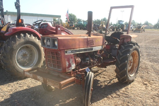 INTERNATIONAL 284 DIESEL 2WD TRACTOR 1129.9HRS (WE DO NOT GUARANTEE HOURS)