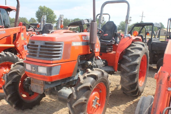 Kubota M4900 932hrs (We Do Not Guarantee Hours)