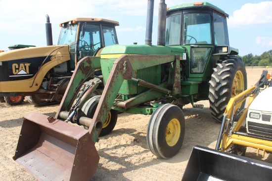 JOHN DEERE 4430 C/A 2WD W/LDR AND BUCKET