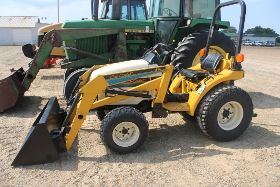 CUB CADET 7194 4WD ROPS W/416 LDR AND BUCKET, NEW TIRES, POWER STEERING AND 535.8HRS (WE DO NOT GUAR