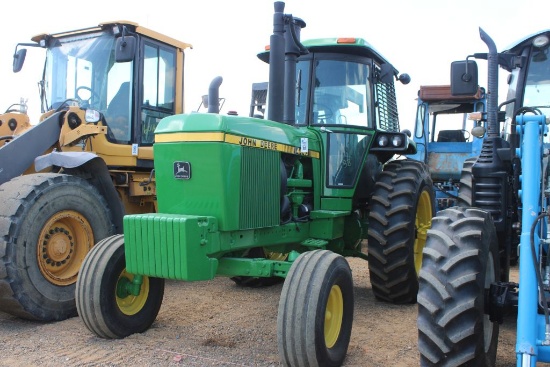 JOHN DEERE 4440 C/A 2WD 6444.7HRS (WE DO NOT GUARANTEE HOURS)