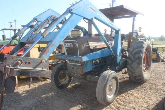 FORD 7600 CANOPY 2WD W/7210 LDR AND HAY SPEAR 271.5HRS (WE DO NOT GUARANTEE HOURS)