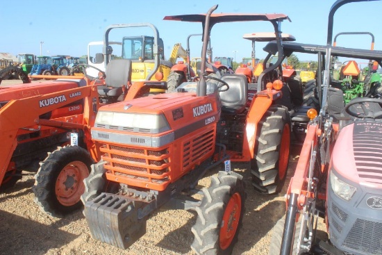 KUBOTA L2500 4WD CANOPY 608HRS (WE DO NOT GUARANTEE HOURS)