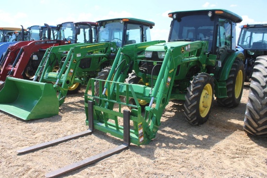 JOHN DEERE 5075E C/A 4WD W/LDR AND FORKS 933HRS (WE DO NOT GUARANTEE HOURS)