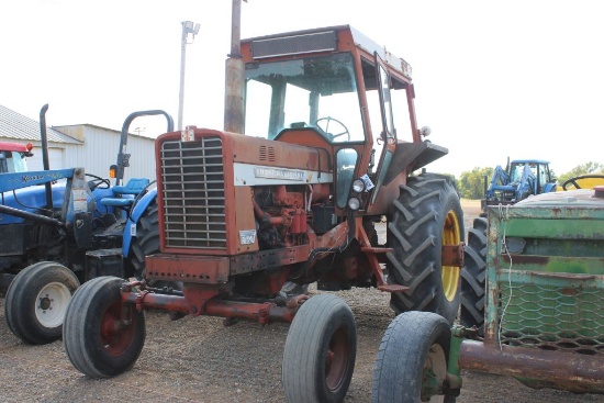 International 856 C/A 2wd