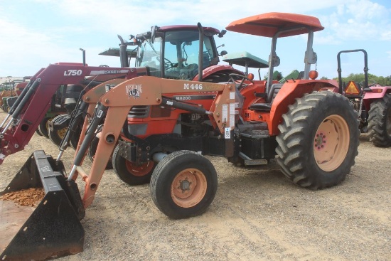 Kuboat M8200 W/ M446 Lr And Bucket 1157hrs *We Do Not Guarantee Hours*