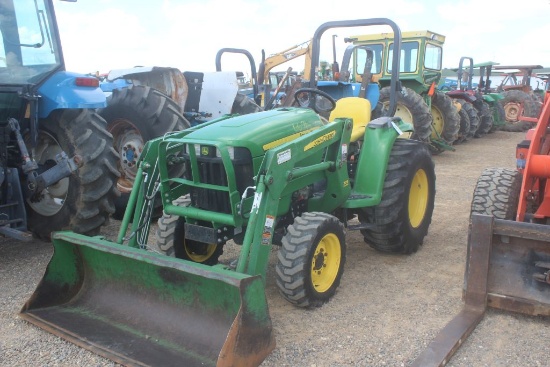 John Deere 3032e 4wd Rops W/305 Ldr And Bucket