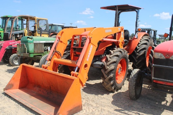 KUBOTA M9540 4WD CANOPY W/LDR AND BUCKET CANNOT READ HOURS