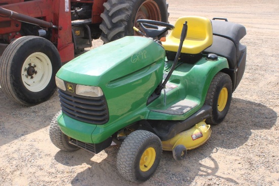 John Deere Ltr 166 Mower W/Catcher
