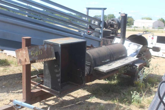BUMPER PULL SMOKER