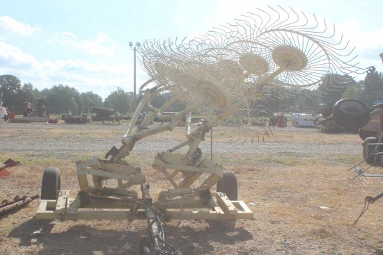 TWIN V 10WHEEL HAY RAKE